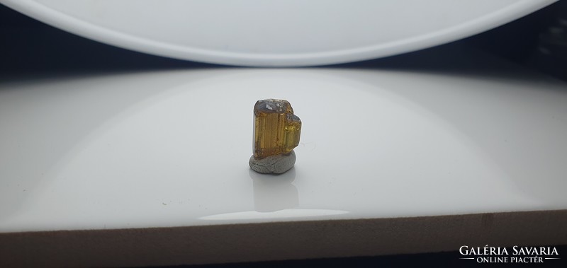 Greenish yellow tourmaline crystal 7 carats. With certification.