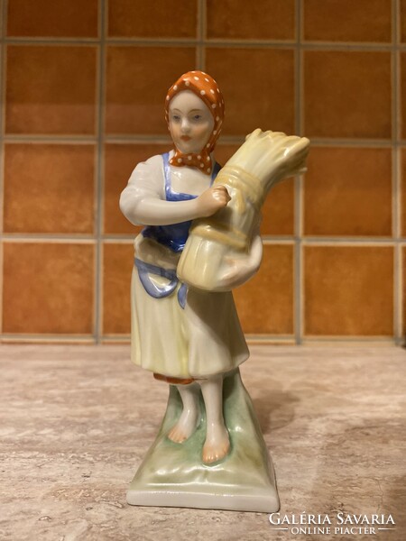Herendi nő, népi figurális porcelán