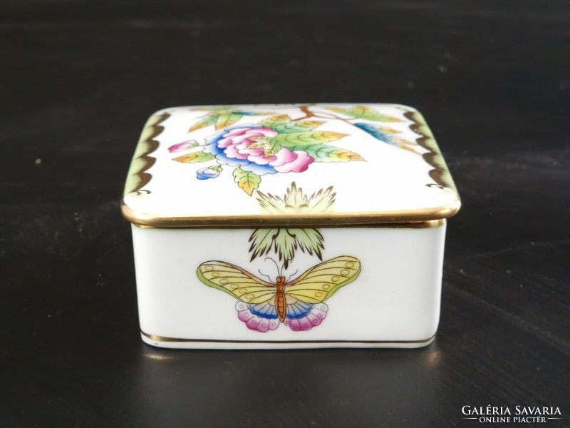 Herend richly painted victoria pattern vbo box