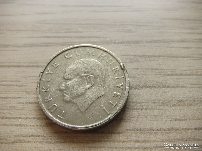 10.000  Líra 1996  Törökország ( Török Font )