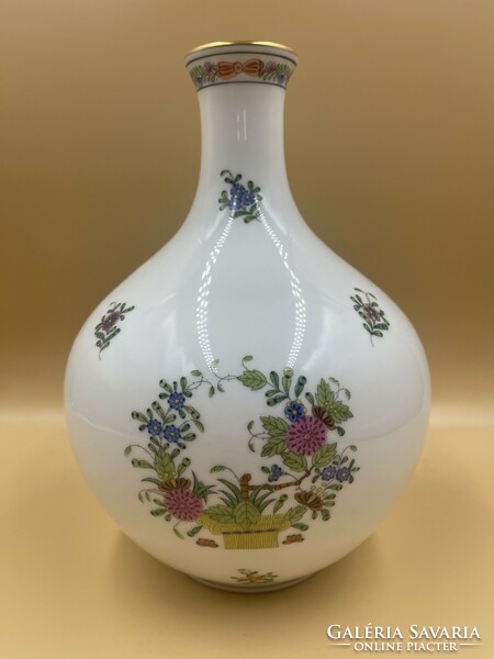 Large vase with a colorful Indian flower basket pattern from Herend
