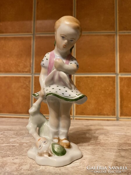 Herendi porcelán kislány babával