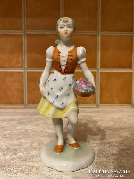 Herendi virágárus kislány porcelán