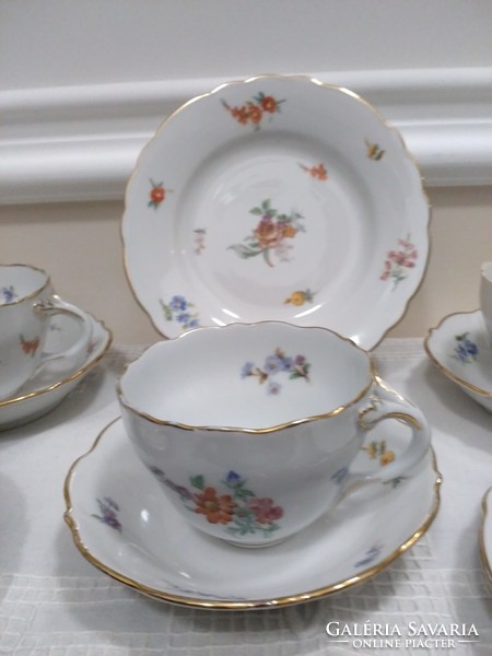 Fantastic Hüttl porcelain set
