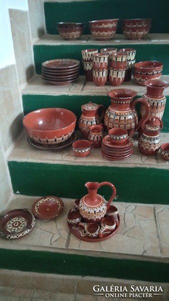 Páva mintás bolgár kerámia gyűjtemény egyben eladó