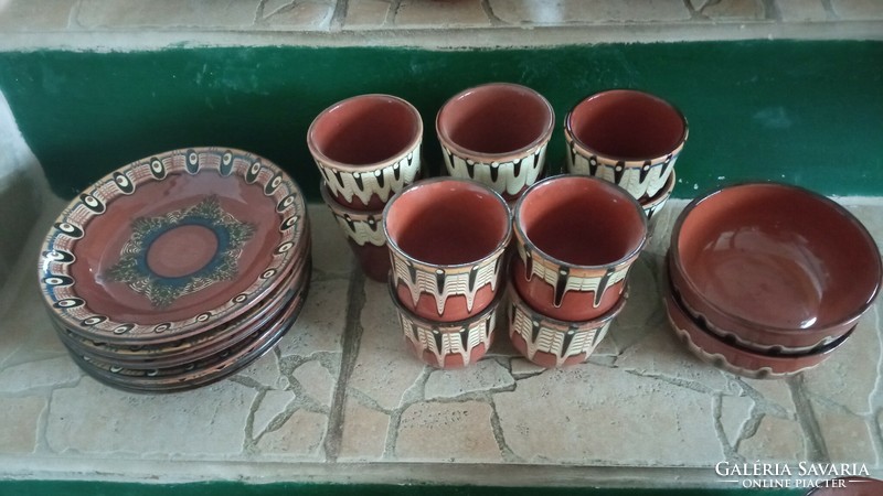 Páva mintás bolgár kerámia gyűjtemény egyben eladó