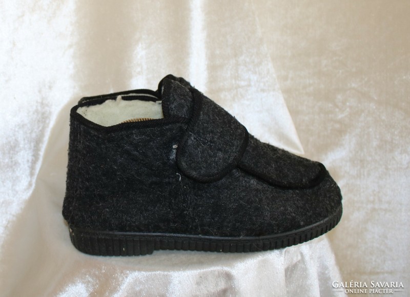 Mammoth shoes with Velcro, size 41/42