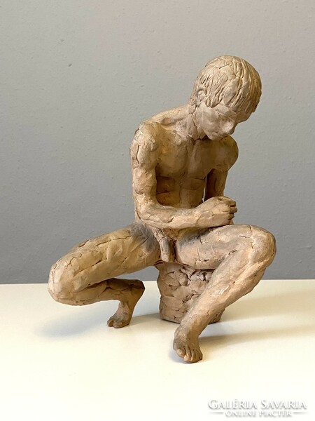 Hand-shaped nude male statue, retro ceramic nude work
