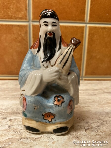 Kínai figurális porcelán