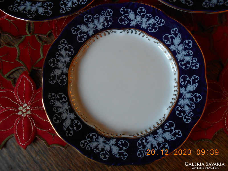 Zsolnay pompadour ii cake plate, 17.5 cm
