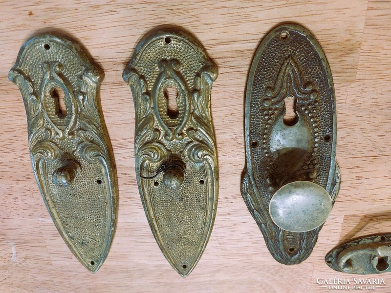 (K) old furniture or other lock covers, handles, which is in the pictures