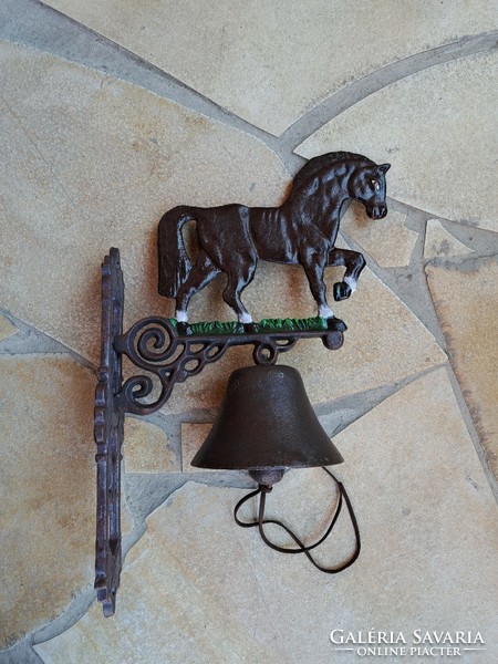 Beautiful cast iron horse bell, pigeon, bell, door decoration