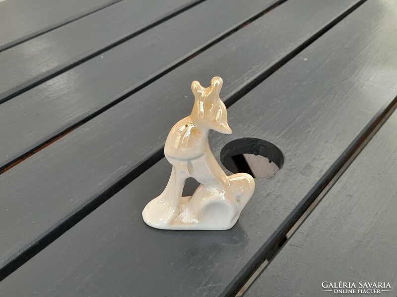Art-deco vonyító farkas porcelán