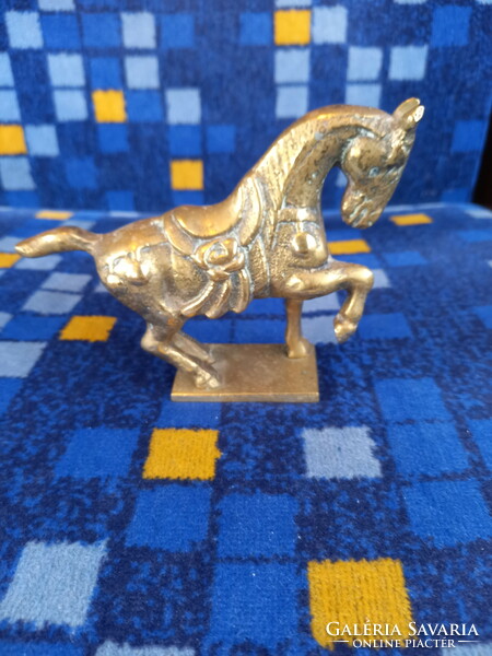 Beautiful old copper horse statue i. (10.4X14x3.6 cm)