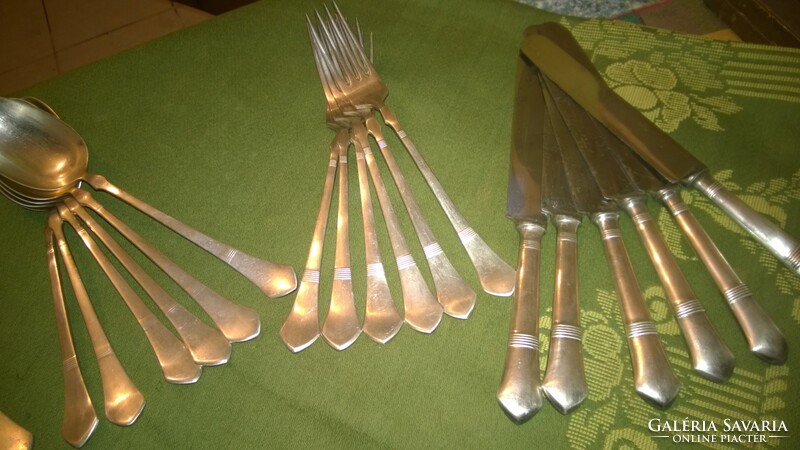 Action ! Silver-plated antique cutlery set of 30 pieces, dessert knife, dessert fork - freshly polished
