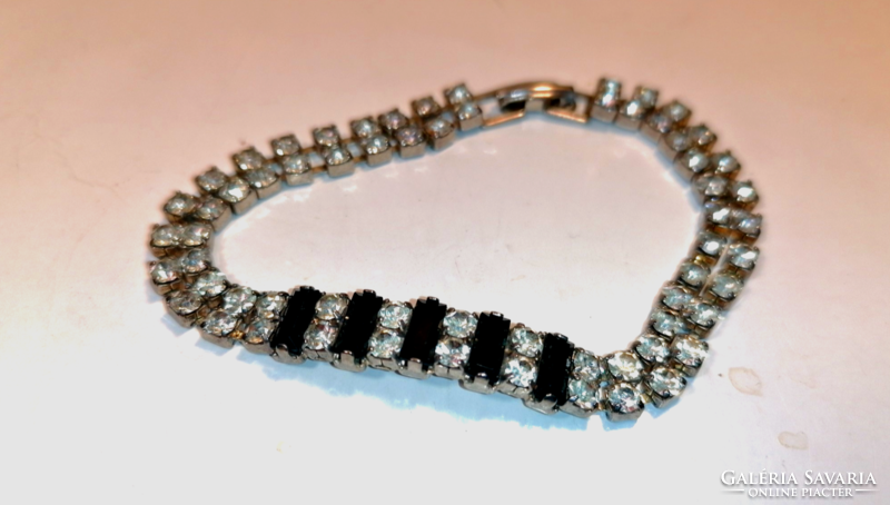 Old rhinestone bracelet (1046)