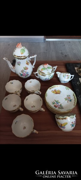 Herend coffee set with Victoria pattern + small items, in perfect condition.