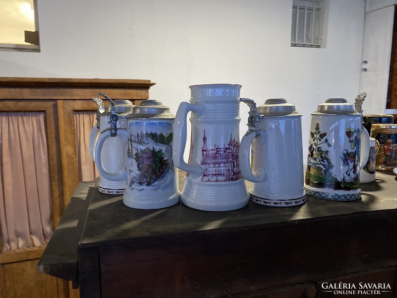 Porcelain jugs are sold together
