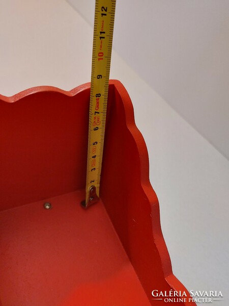 Mikulás szán dekoráció ajándéktartó piros szánkó 18 cm