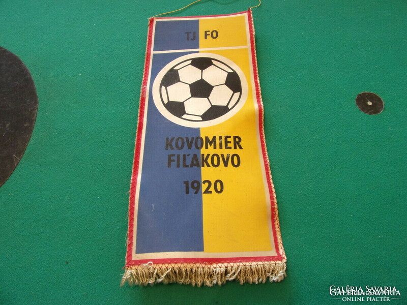 Focicsapat zászló"KOVOMIER FILAKOVO"felirattal