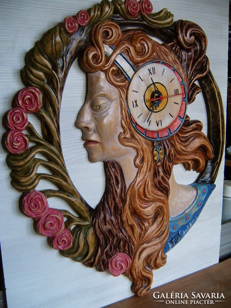 Óra falióra nőióra faóra faragott óra fafaragás szecesszió szecesszióskép restaurálás antik óra