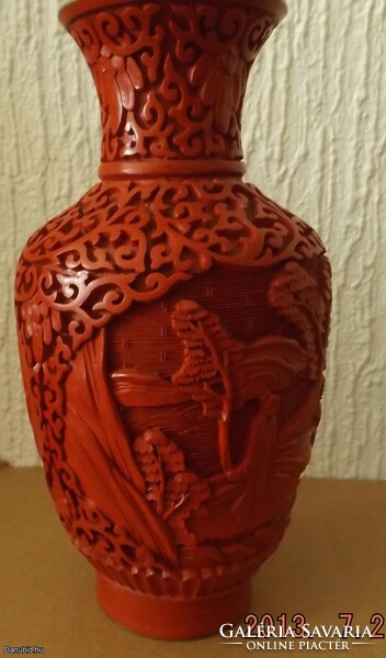 Kínai - cinóber váza - ember ábrázolás - 17 cm