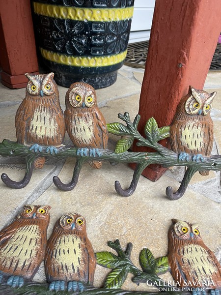 Beautiful cast iron owl hanger, wall hangers owl