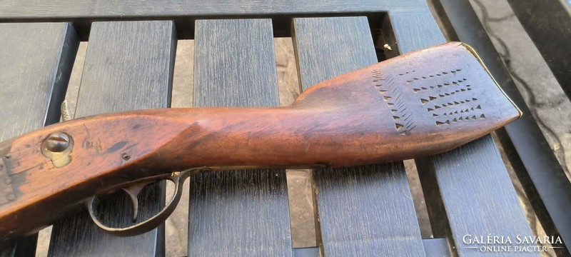 A special front-loading trombone rifle