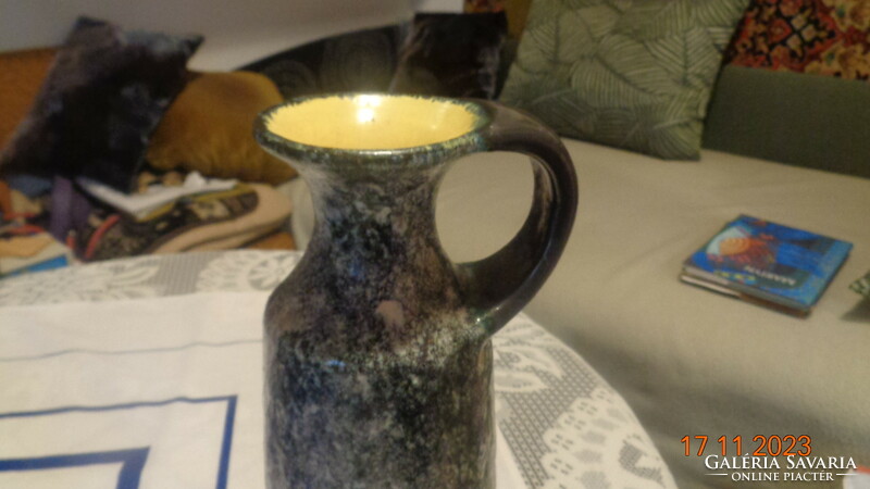 Bodrogkeresztúri kerámia váza  , rajta még a régi etikett  .. szép állapot 27 cm