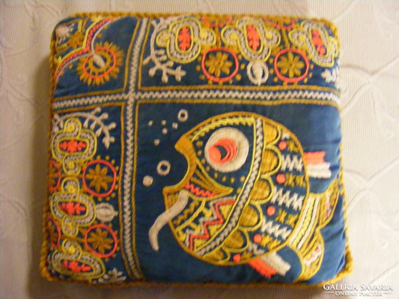 Retro embroidered fish cushion