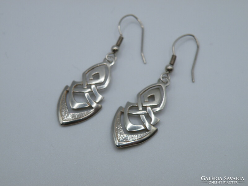Uk0001 dangling silver earrings 925