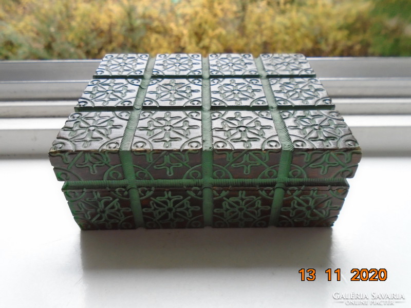 Handcrafted Polish Tatras rural linden box, lacquered, painted, engraved, with a stylized folk flower motif