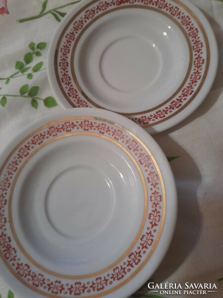 Pair of Alföldi 11 cm plates