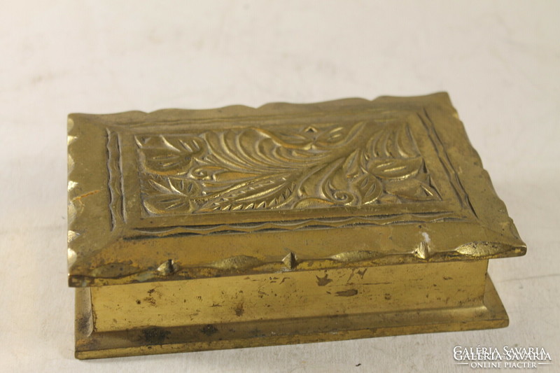 Thick, heavy copper gift box with Makó coat of arms