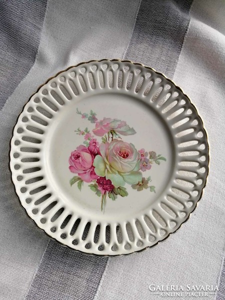 Cookie plate with an openwork edge with a rose bouquet pattern