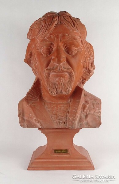 1P869 Lajos Józsa : Károly Szegvár 1989 terracotta bust 58 cm