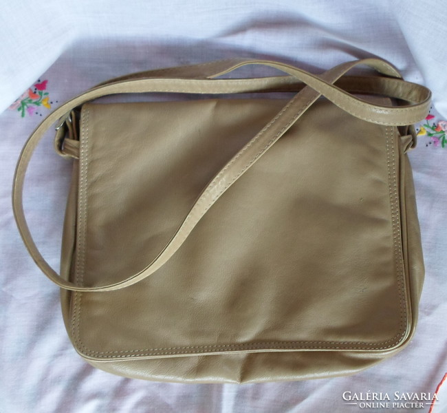 Vintage / retro női táska, retikül 1. (tejeskávé színű, drapp)
