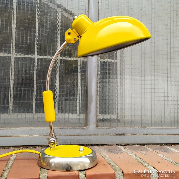 Bauhaus - art deco table lamp renovated (yellow - nickel)