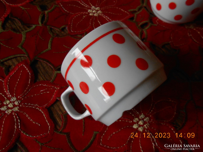 Zsolnay piros pöttyös kávés csésze