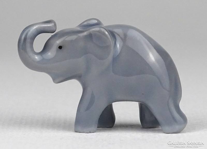1P922 old metzler - ortloff porcelain elephant 2.5 Cm