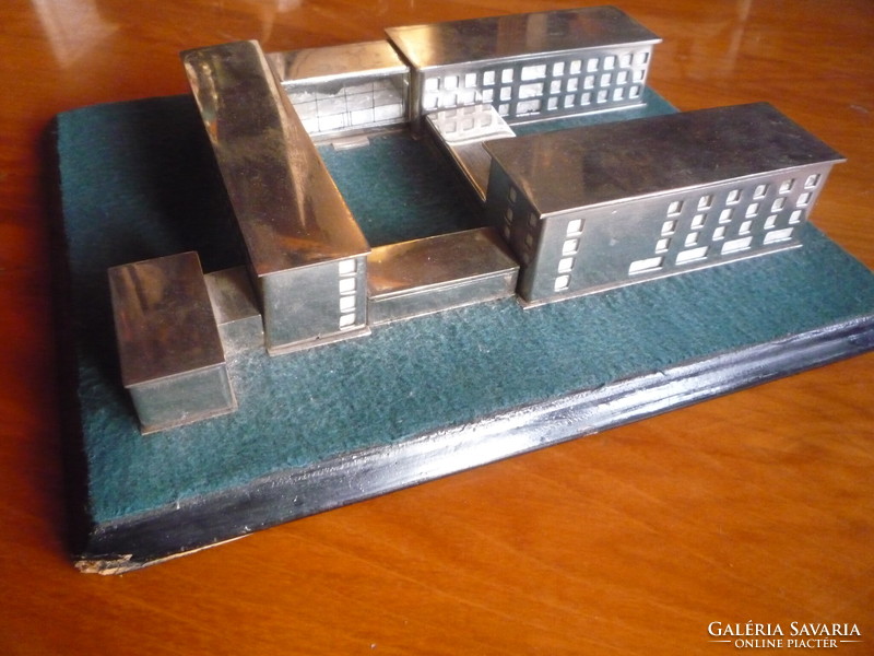 Bauhaus model.