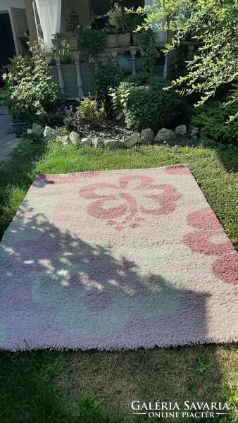 Rózsaszín szőnyeg pillangóval (160 *220 cm)