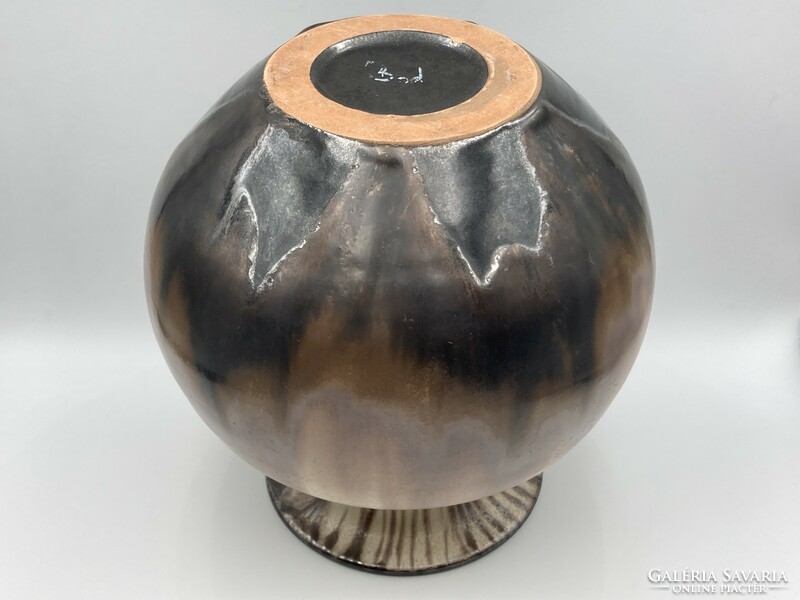 Flawless bod éva ceramic chubby vase