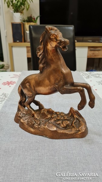 Bronzed horse statue