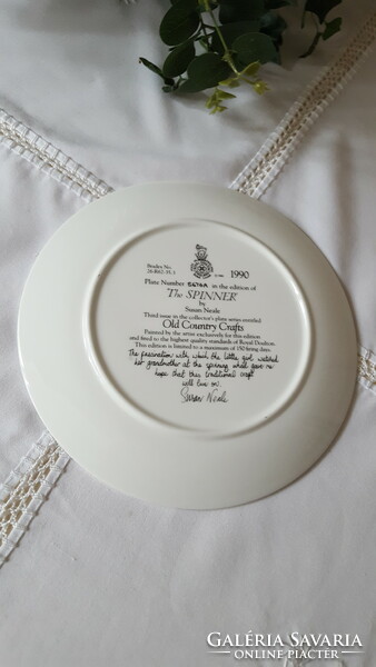 English royal doulton scene, porcelain decorative plate, wall decoration