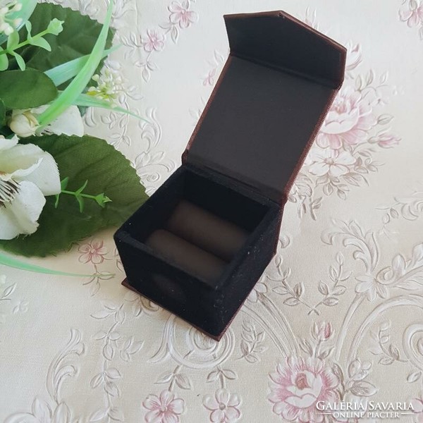 New, chocolate brown ring holder jewelry box