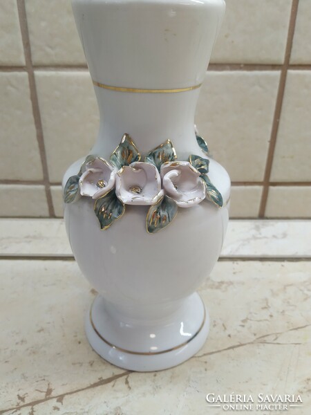 Rózsás , jelzett  porcelán váza eladó!