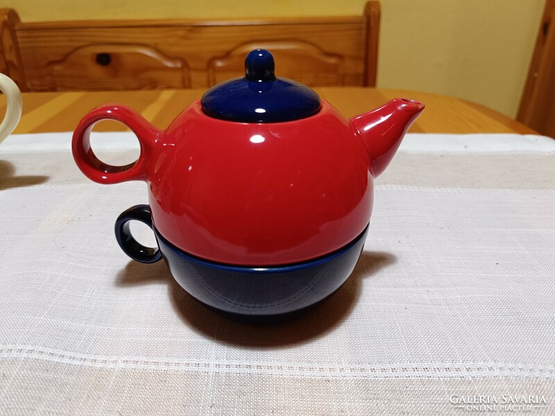 Tea/coffee pot with cup, Scandinavian design