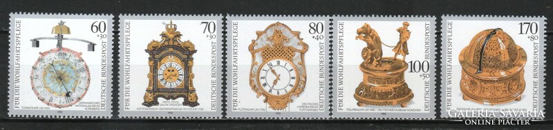 Postatiszta Bundes 2430 Mi 1631-1635     10,00 Euró