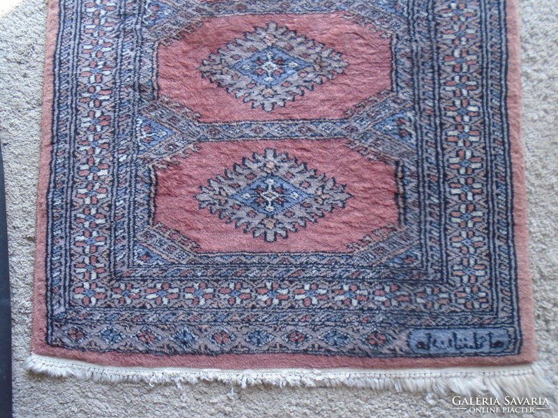 Hand knotted Persian running rug in good condition